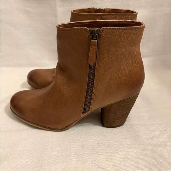 Shoes - BP Nordstrom Brown Leather Women Ankle Bootie Block Heel Zip Closure Round Toe